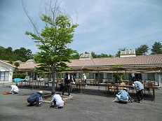 花壇予定地の草取り